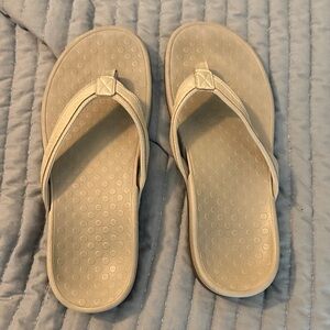 Vionic Tan Flip-Flop Sandals